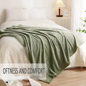 Hot Selling Quality Custom Cozy Green Home Decor Fluffy Solid Plain Blank Striped Texture Flannel Fleece Blanket Olive Green