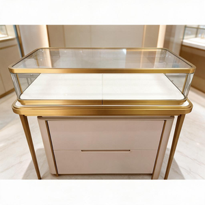 Comptoir d'exposition de bijoux de luxe avec 6 vitrines en verre à LED sur 360 degrés °   Voir les meubles modulaires pour l'aménagement de boutiques de détail - Product Image 2