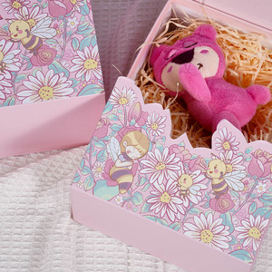 Coffret cadeau pour enfants du parc d'attractions Merry-Go-Round enchanteur, éclairant le monde des contes de fées de votre enfant - Product Image 6