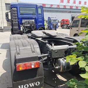 Camion tracteur d'occasion Sinotruk HOWO TX 380HP 10 roues 6X4 pour transport longue distance avec cabine HOWO76 climatisée conduite à gauche - Product Image 4