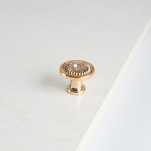 Perilla de Gabinete Ajustable de Estilo Moderno, Manija de ABS en Cobre Antiguo con Agarre en Espiral para Cajones de Cocina y Cómodas en Residencias de Lujo - Product Image 5