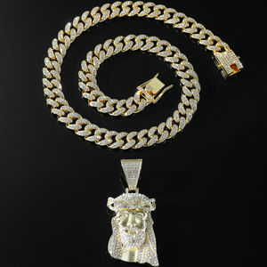 Hot Selling Simple Personalization Popular Design Portrait Pendant Necklace Exaggerated Hiphop Men's Necklaces Trendy Jewelry - Product Image 2