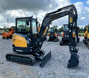 Excavatrice hydraulique compacte sur chenilles HX35AZ pour travaux agricoles et municipaux - Product Image 3