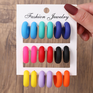Boucles d'oreilles créoles en acrylique, bijoux fantaisie, lot de 9 paires, forme géométrique, pour femmes, style léger et luxueux - Product Image 2