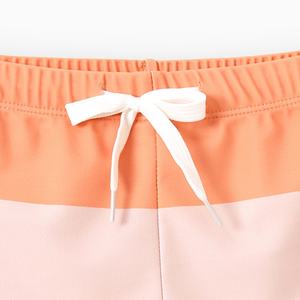 ชุดว่ายน้ำลายดอกไม้แบบหรูหราสำหรับครอบครัว ชุดวันพีซและชุด 4 ชิ้น สำหรับผู้หญิงและผู้ชาย เหมาะสำหรับชายหาดและการว่ายน้ำ - Product Image 5