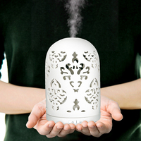 Home Essentials Diffuseur de parfum en céramique ultrasonique Humidificateur électrique d'arôme d'air pour chambre à coucher hôtel extérieur. Installation sur table