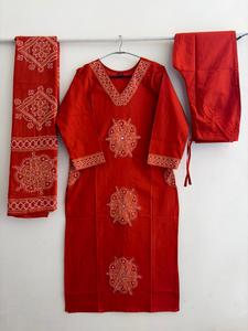 Conjunto de Salwar Kameez de Algodón Rojo para Mujer con Bordado, Ropa Casual Tradicional India y Pakistaní, Corte Holgado hasta el Tobillo - Product Image 1