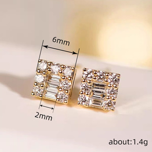 Orecchini a Perno Geometrici Minimalisti per Donne, Gioielli per Orecchie alla Moda per Uso Quotidiano - Product Image 4