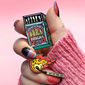 Juego de Broches Esmaltados al por Mayor |   Pin Decorativo para Solapa, Accesorios de Ropa, Regalo de Cumpleaños, Navidad o Festividades para Niñas y Mujeres - Product Image 1