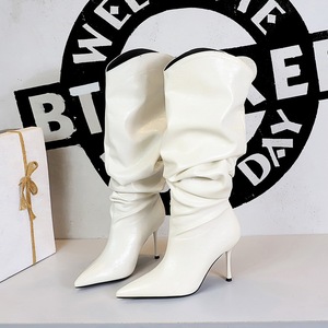 รองเท้าบูททรงอัศวินสีดำแบบจีบปลายแหลม แฟชั่นทันสมัย ส้นเข็มสูง 9 ซม. ช่วยเสริมลุคเพรียวบาง - Product Image 3