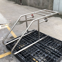 Installez des escaliers de natation simples de haute qualité