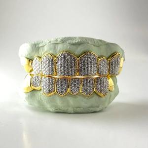 Parrilla Dental Premium de Moissanita con Acabado de Polvo de Diamante en Plata 925, Ajuste Personalizado, Joyería Dental Hip Hop, Pieza de Moda Nupcial - Product Image 1