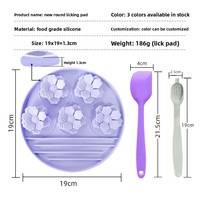 Plat et bol à lécher en silicone pour chats et chiens, à alimentation lente, avec ventouse faible, style fleur, forme ronde