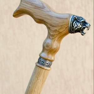 Bâton de marche élégant sculpté à la main / Canne de marche en bois - Product Image 1