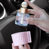 Diffuseur de parfum pour voiture rond de 50 ml, diffuseur d'huiles essentielles en verre parfumé personnalisé avec boîte et bâtonnets