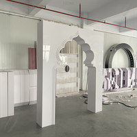 Conception populaire blanc acrylique arc porte PVC fleur coureur décoration mariage scène toile de fond bannière événement toile de fond