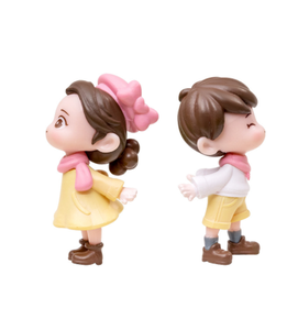 Figurines Miniatures de Couple en Forme de Bonsaï <span class=keywords><strong>pour</strong></span> Gâteau, Ornement, Mini Sculpture d'Amour, Figurine de Garçon et de Fille S'Embrassant, <span class=keywords><strong>pour</strong></span> Amis et Amies - Product Image 4