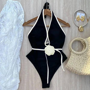 Maillot de bain une pièce à fleurs - Product Image 2