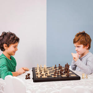 高级磁性象棋套装二合一木制象棋跳棋套装，带2个额外的皇后 - Product Image 4