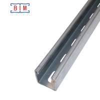 Profilé en U à haute teneur en zinc 275g 12 GA à fentes inférieures avec paillettes
