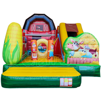 Château gonflable avec toboggan, parcours d'obstacles gonflable, aire de jeux sur le thème de la ferme, jeu interactif gonflable