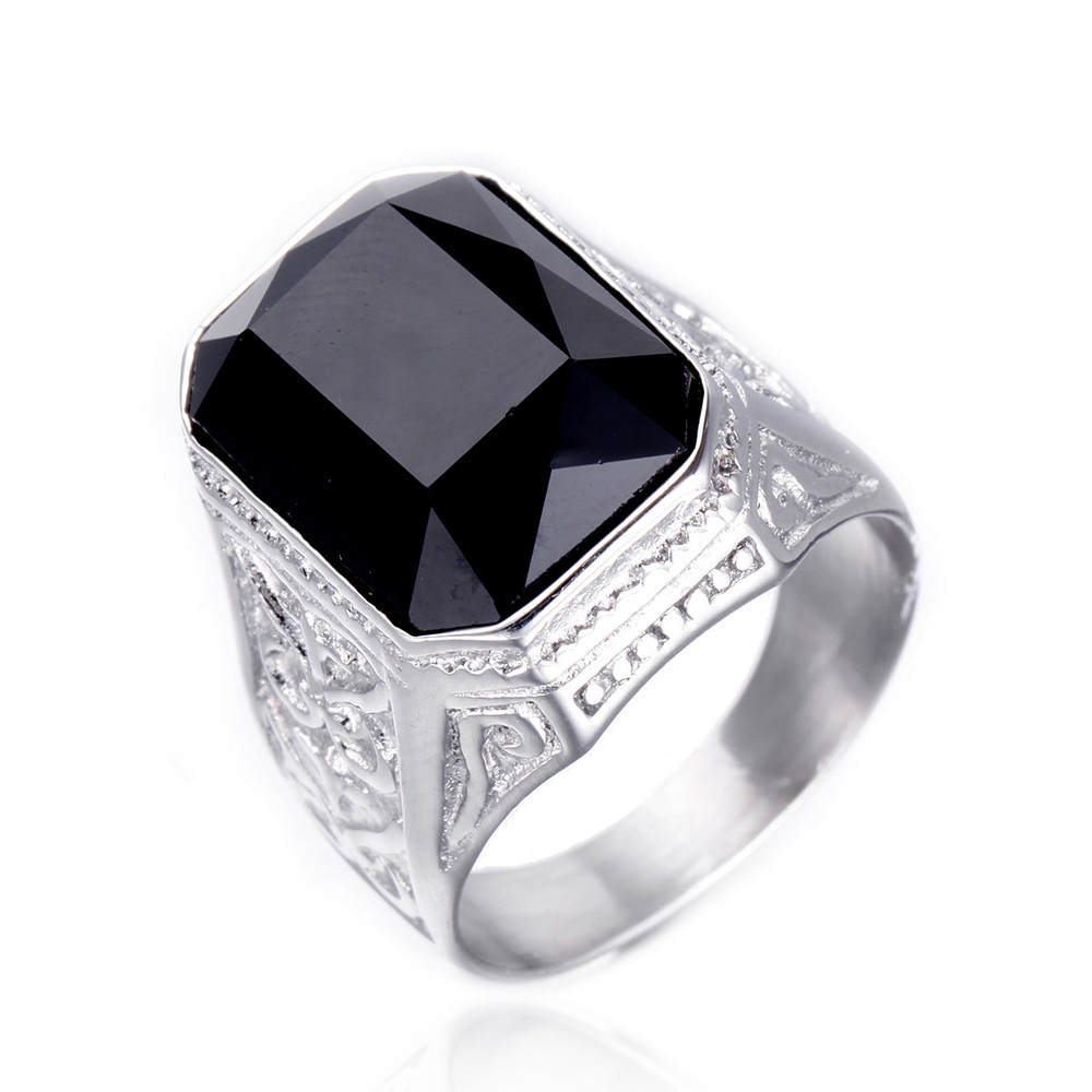 เพชรสีดำฐานเงิน