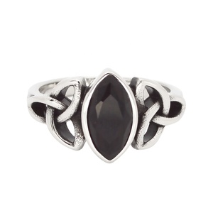 Edelstahlring Silber Keltischer Zirkonring mit Extra Großem Ovalem Edelstein für Damen - Product Image 1