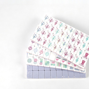 En stock, livraison gratuite, jeu de mahjong de voyage coloré, 160 tuiles de mahjong américaines gravées en acrylique de luxe à 4 couches - Product Image 4