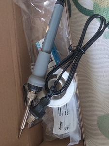 หัวแร้งบัดกรีดิจิตอลกำลังสูง 100W ปรับอุณหภูมิได้ พร้อมระบบทำความร้อนภายใน อุณหภูมิคงที่ สำหรับงานเชื่อมอุปกรณ์อิเล็กทรอนิกส์ - Product Image 4