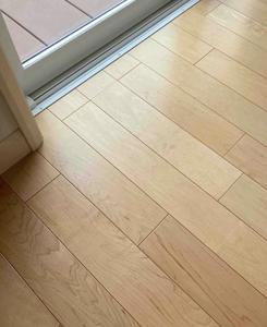 Suelo de madera dura para interiores de 18mm sólido Fácil instalación Roble blanco Arce Sala de estar Europea Ceniza Patio <span class=keywords><strong>Parquet</strong></span> de madera ahumada - Product Image 3