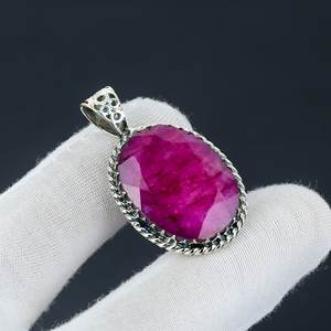 จี้เงินแท้ 925 ประดับพลอยทับทิมแคชเมียร์คลาสสิก พร้อมกรอบเงิน ราคาขายส่งสำหรับผู้หญิง - Product Image 1