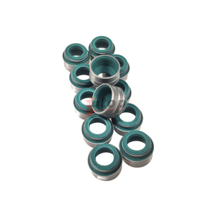 Sello de Vástago de Válvula OEM 51049020033 0000533558 0000534958 A6010531358 4.20414 para Camión Europeo M-A-N Mercedes-Benz - Product Image 6