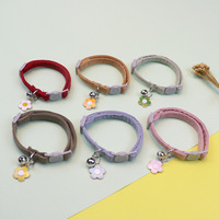 Verstellbare Sicherheitsschnalle und Dekorative Halskette Neues Cord-Halsband Niedliche Glocken Blumendesigns Hunde- und Katzen-Halsband