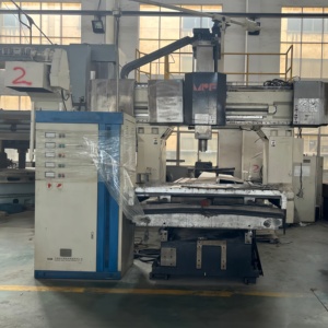 Fraiseuse à portique double colonne CNC <span class=keywords><strong>Toshiba</strong></span> MPF d'occasion entièrement calibrée pour l'usinage de moules en métal lourd - Product Image 3