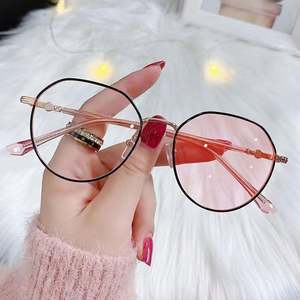 Gafas de Computadora con Lentes de Color Cambiante, Redondas, Anti Luz Azul, Fotocromáticas para Mujer, Moda 2024, Venta al Por Mayor - Product Image 5