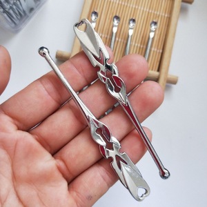Limpiadores de oídos de tiendas de 1 y 2 yuanes, limpiadores de oídos metálicos plateados, limpiadores de oídos huecos, limpiadores de oídos en caja, limpiadores de oídos grandes. - Product Image 1