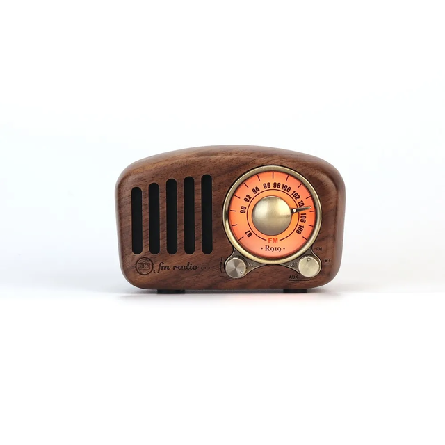High Quality Antique Classical Wooden USB FM AM Radio Portable Retro Nostalgic Small Wireless Speaker Solar Style Plastic