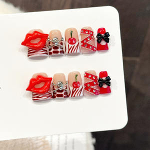 10 pièces de <span class=keywords><strong>faux</strong></span> <span class=keywords><strong>ongles</strong></span> à presser faits main de haute qualité, style Spicy Girl, motif lèvres rouges créatif, forme de canard, courts - Product Image 1