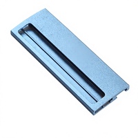 Profils en aluminium industriels sur mesure, usinés en profondeur, plaque en aluminium anodisé bleu, pièces percées et rainurées de précision