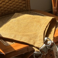 Voile d'ombrage en maille tissée beige robuste avec anneaux en D et bords renforcés triple couture pour patio et jardin