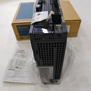 Pieza de Repuesto Industrial FANUC MR-J4-100B - Product Image 4