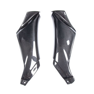แผงข้างคอนโซลคาร์บอนไฟเบอร์สำหรับ Yamaha YZF-R1 ปี 2020-2025 - Product Image 5