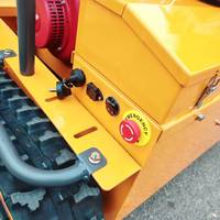Tondeuse à gazon sur chenilles de 400 kg, à essence, avec châssis de protection et moteur thermique