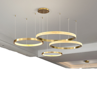 Luminaire suspendu LED circulaire incurvé noir à intensité variable, forme personnalisée, puissance réglable, éclairage architectural pour projets