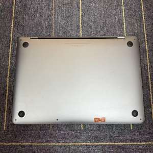 Portátil Usado para Negocios: MacBook Pro 2016/17 A1708 i5 8ª Gen, 8GB RAM, 256GB SSD, 13.3 Pulgadas - Computadora Económica para Estudiantes - Product Image 6