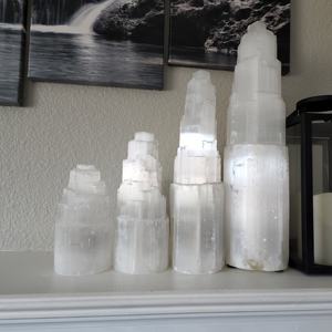 Lampe de cristal de guérison naturelle en gros, tour de cristal, artisanat, sculptures, tour de sélénite pour collection - Product Image 2