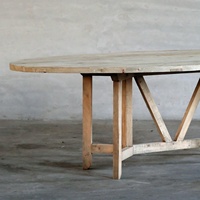 Table ovale en pin recyclé de style ferme française