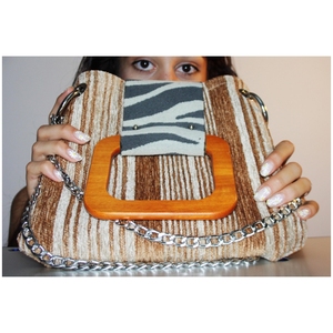 Borsa a tracolla con stampa animalier personalizzabile In finta pelle stile Rock da donna a tracolla con catena In oro - Product Image 1