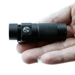 Poche de charge professionnelle 16340 type-c 800 lumens IPX4 4 modes Mini torche EDC lampe de poche