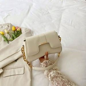 Bolsos de Moda para Mujer Mairun al por Mayor en EE. UU., Carteras de 5 Colores, Bolsos de Hombro Casuales, Bolsos Tipo Candy con Cierre de Cremallera y Correa Única de PU - Product Image 6